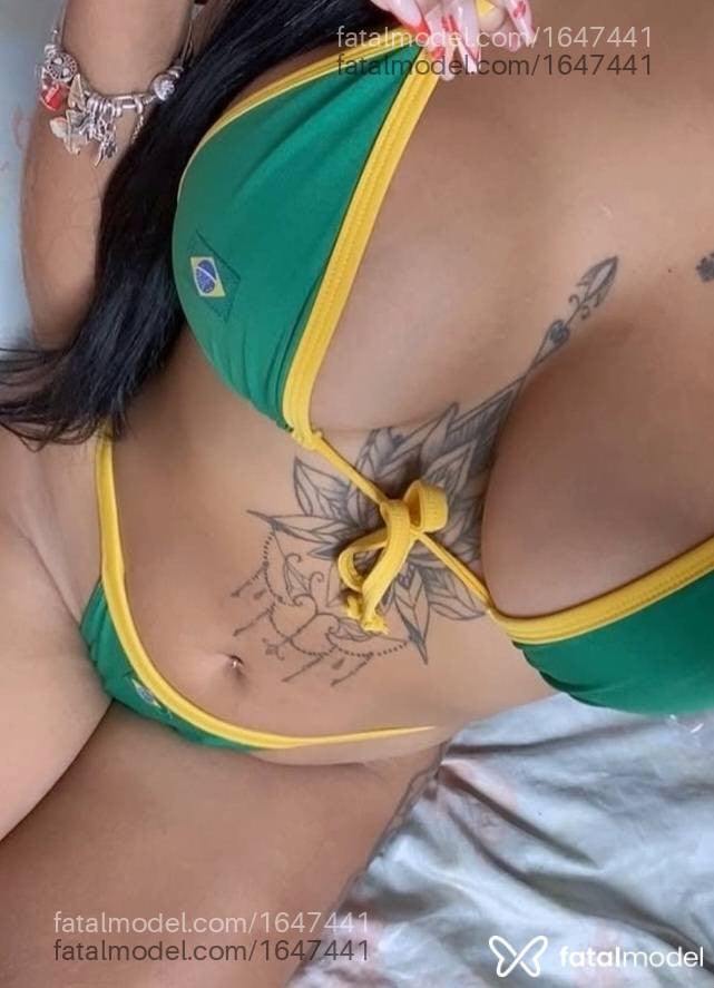 Acompanhante mulher morena (o) de olhos pretos - Fany