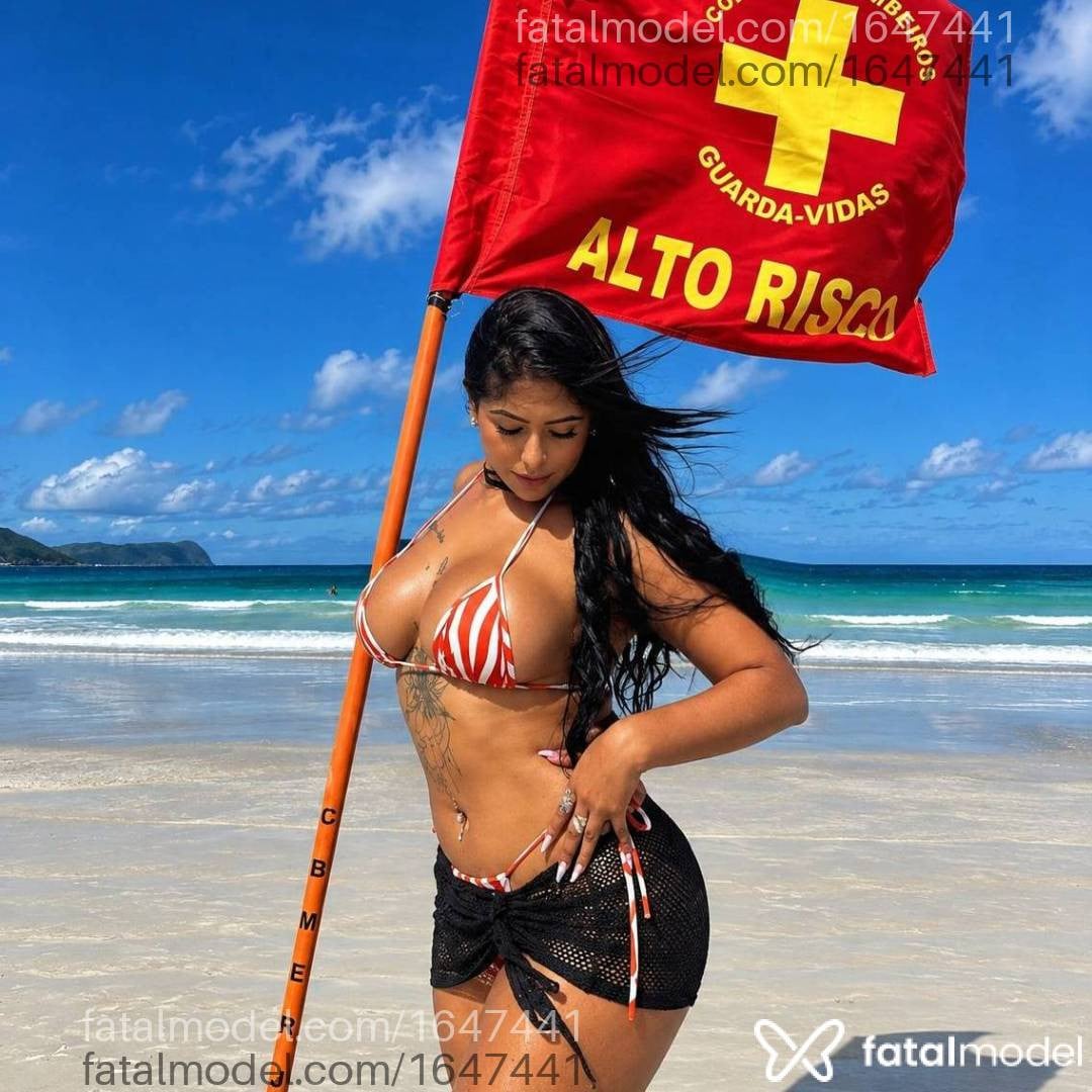 Acompanhante mulher morena (o) de olhos pretos - Fany