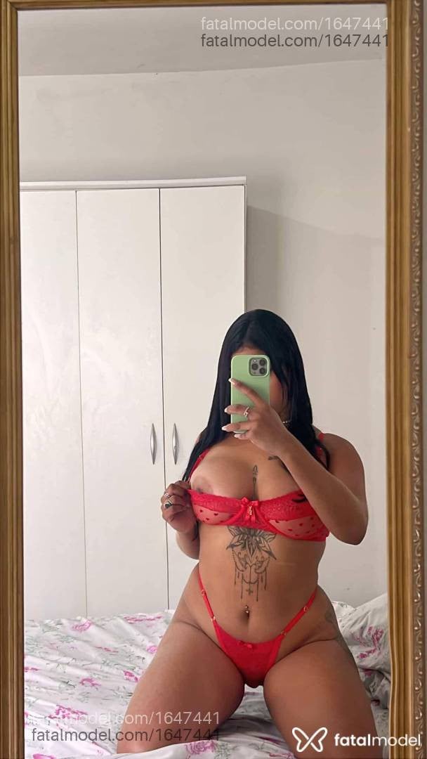 Acompanhante mulher morena (o) de olhos pretos - Fany