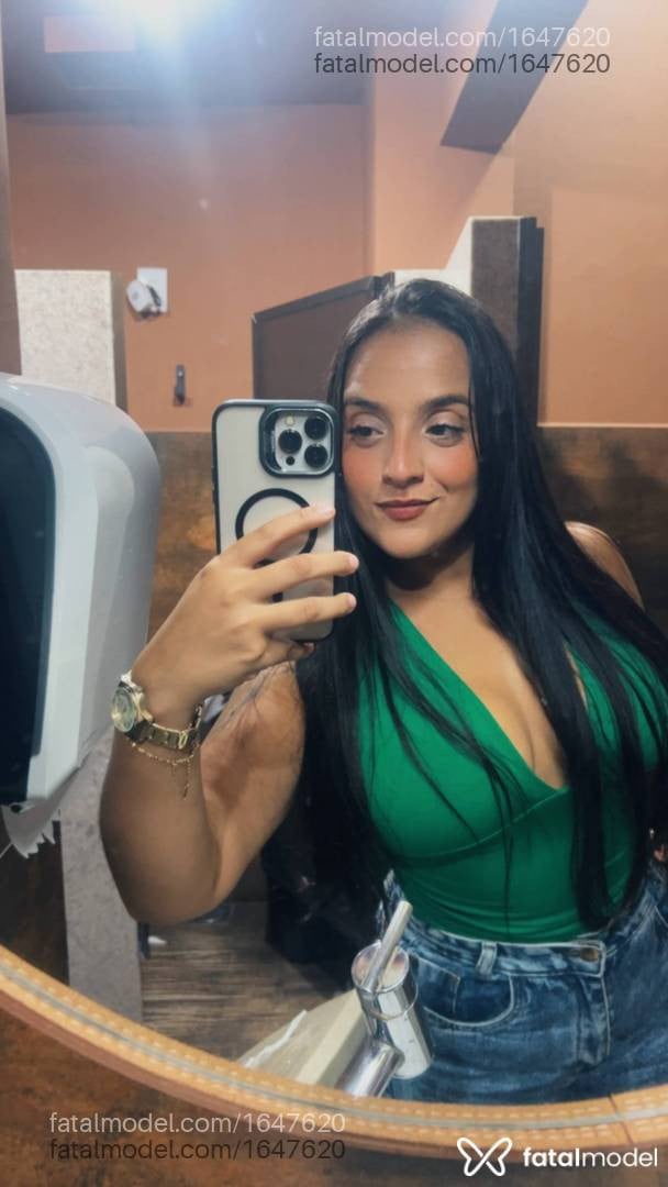 Acompanhante mulher morena (o) de olhos castanhos - Eduarda Rodrigues