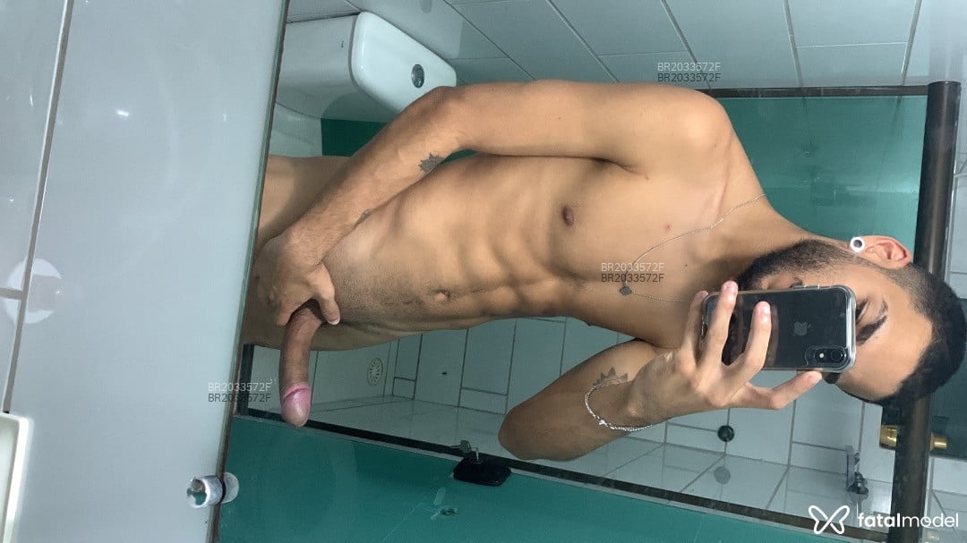 Acompanhante homem morena (o) de olhos castanhos em Aracaju Acompanhante homem morena (o) de olhos castanhos em Aracaju - Virgulino