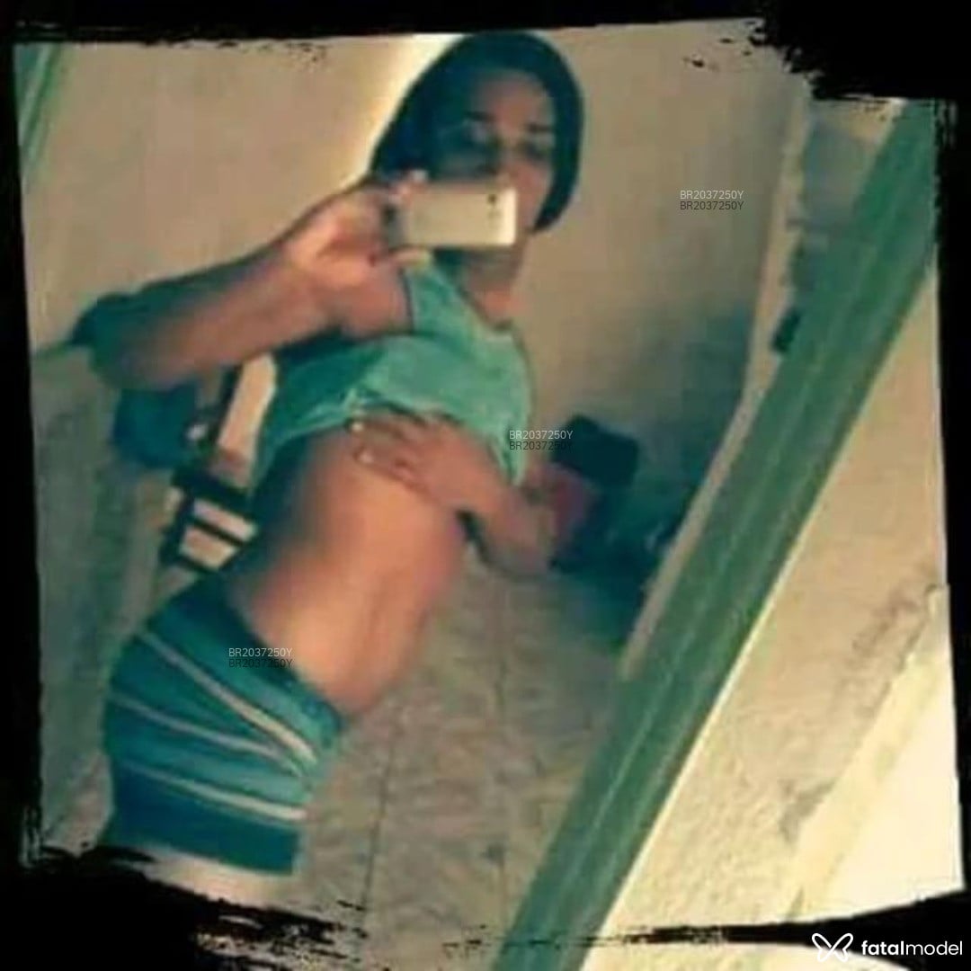 Acompanhante mulher trans morena (o) de olhos pretos em Salvador - Lucinha