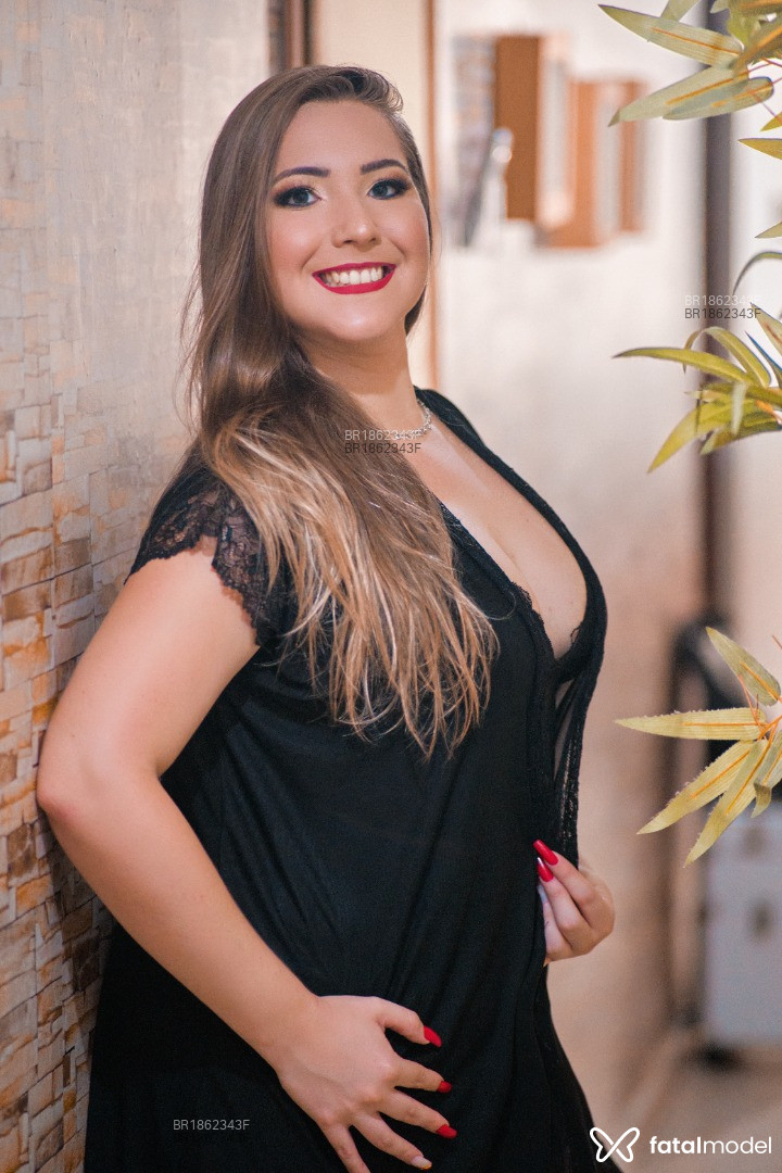 Acompanhante mulher loira (o) de olhos castanhos em Rio de Janeiro - Larissa