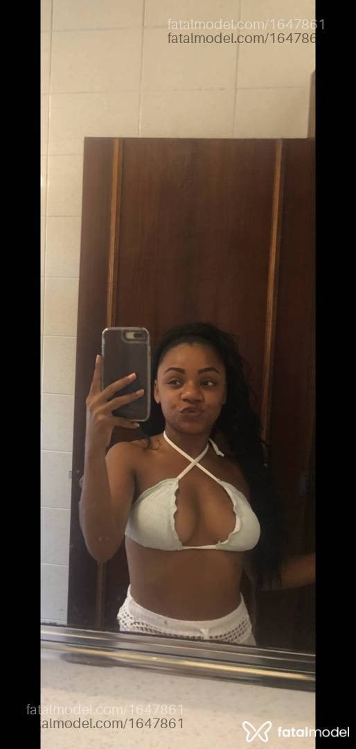 Acompanhante mulher morena (o) de olhos castanhos em Canoas - Melissa Dias
