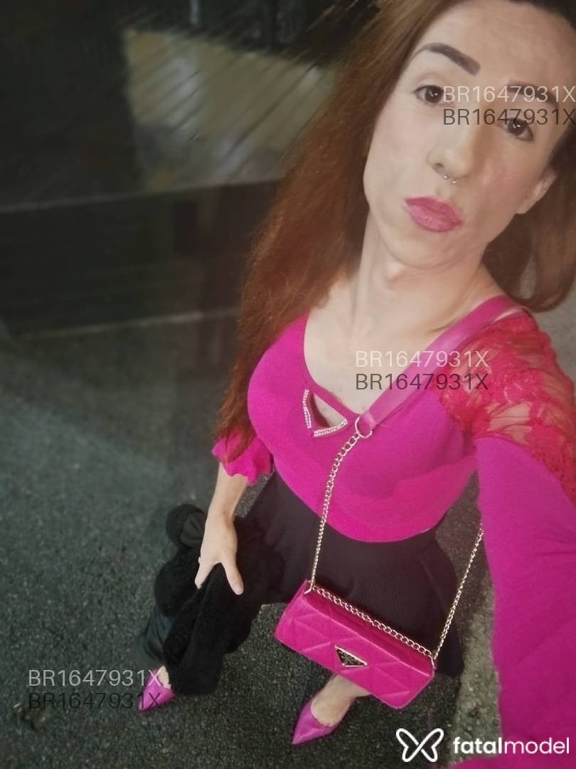 Acompanhante mulher trans ruiva (o) de olhos castanhos em Pelotas - Dathy