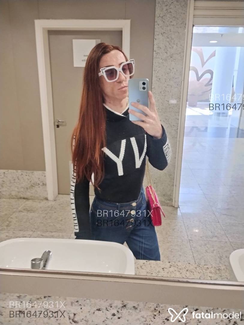 Acompanhante mulher trans ruiva (o) de olhos castanhos em Pelotas - Dathy