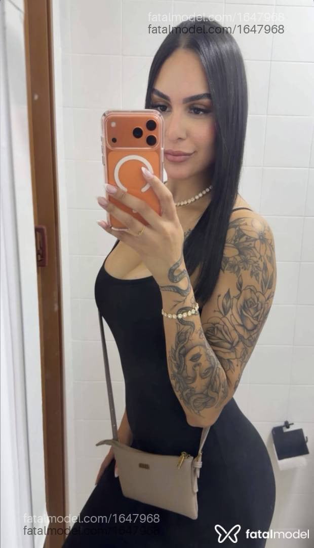 Acompanhante mulher morena (o) de olhos castanhos - Be Araújo