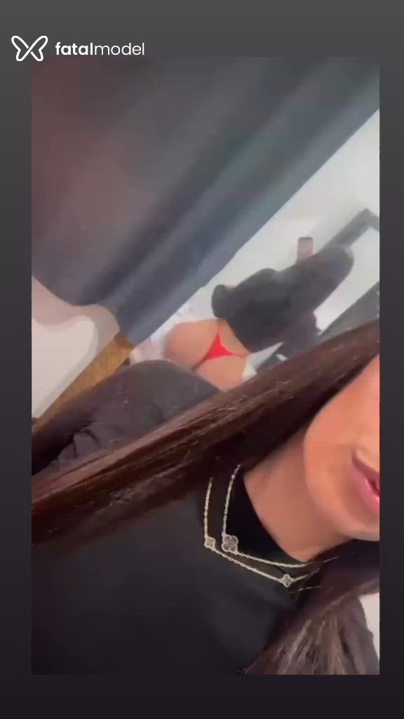 Acompanhante mulher com cabelo castanho de olhos castanhos em Pelotas Acompanhante mulher com cabelo castanho de olhos castanhos em Pelotas - Emilly