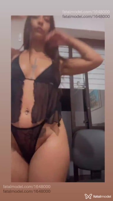 Acompanhante mulher com cabelo castanho de olhos castanhos em Bagé - Emilly