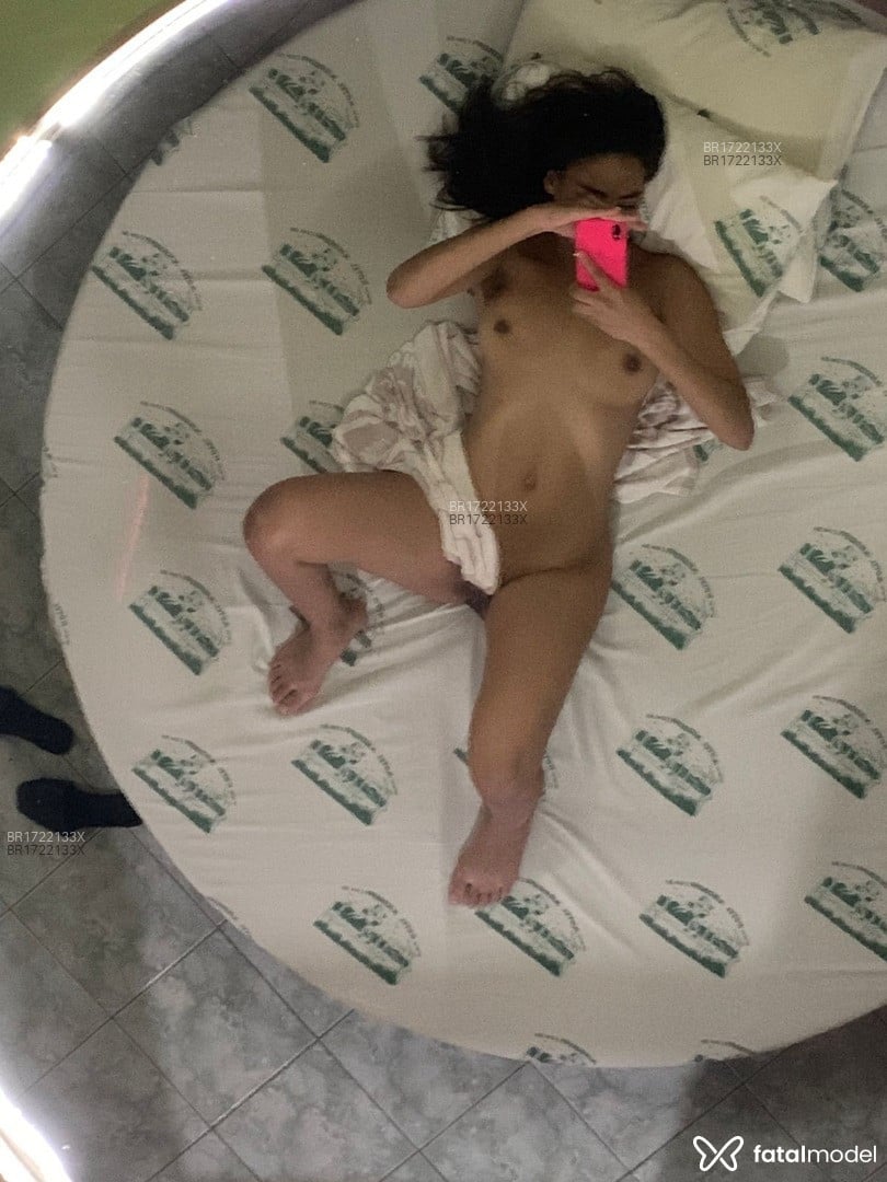 Acompanhante mulher com cabelo castanho de olhos castanhos em Ibirama Acompanhante mulher com cabelo castanho de olhos castanhos em Ibirama - Morena
