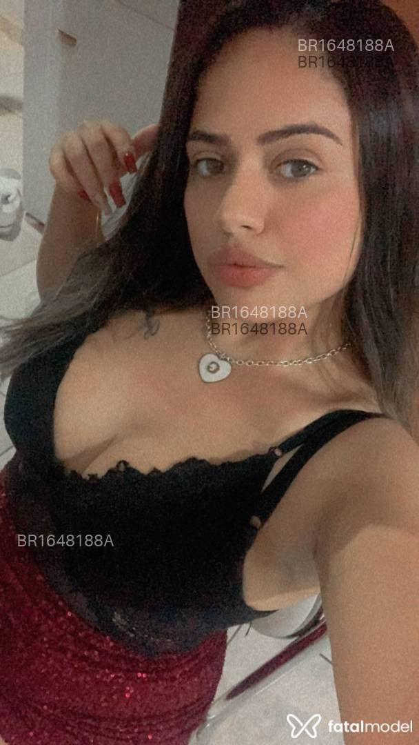 Acompanhante mulher morena (o) de olhos verdes - Brenda evolk Acompanhante mulher morena (o) de olhos verdes - Brenda evolk