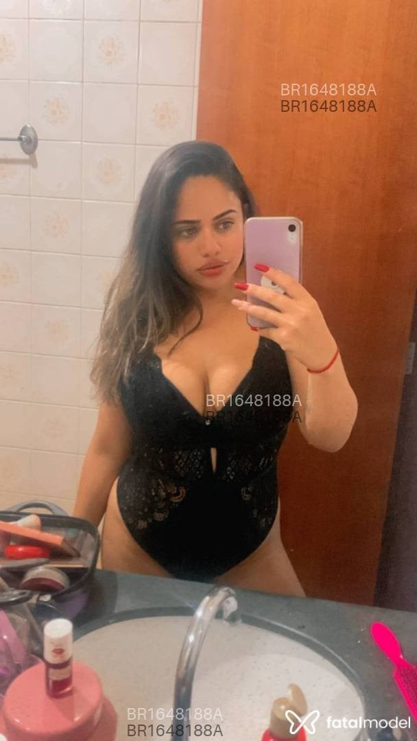 Acompanhante mulher morena (o) de olhos verdes - Brenda evolk Acompanhante mulher morena (o) de olhos verdes - Brenda evolk