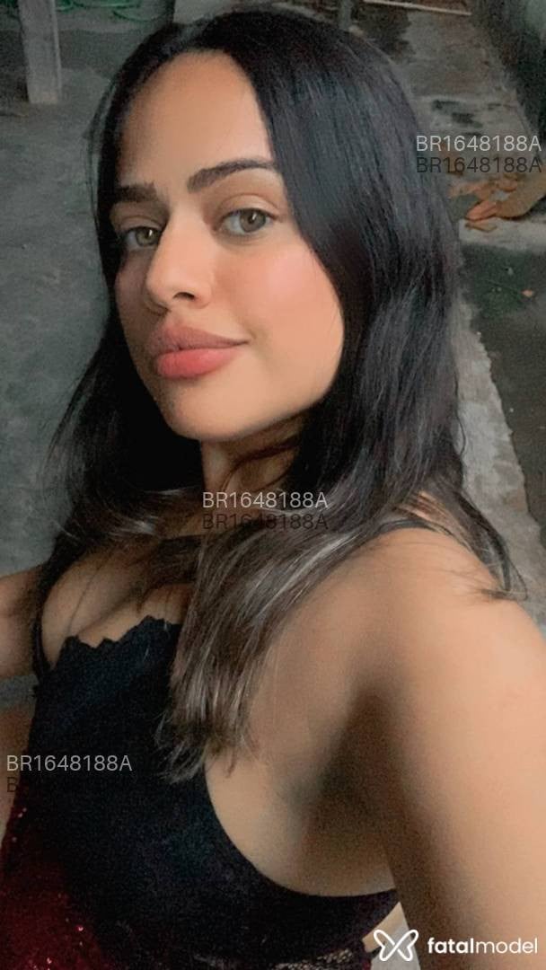 Acompanhante mulher morena (o) de olhos verdes - Brenda evolk Acompanhante mulher morena (o) de olhos verdes - Brenda evolk