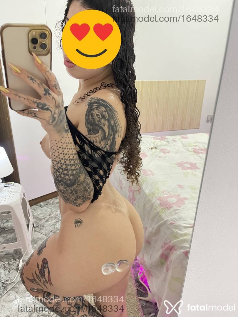 Acompanhante mulher com cabelo castanho de olhos castanhos - Liz Alencar