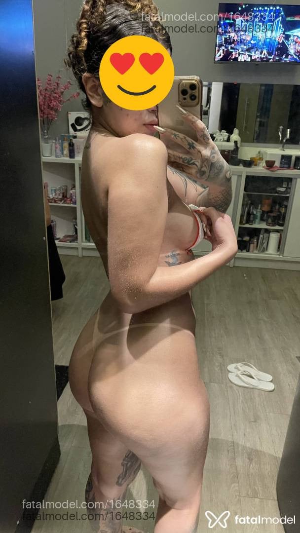 Acompanhante mulher com cabelo castanho de olhos castanhos - Liz Alencar