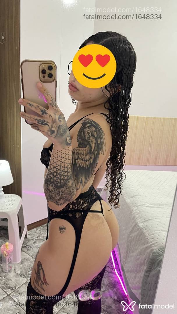 Acompanhante mulher com cabelo castanho de olhos castanhos - Liz Alencar