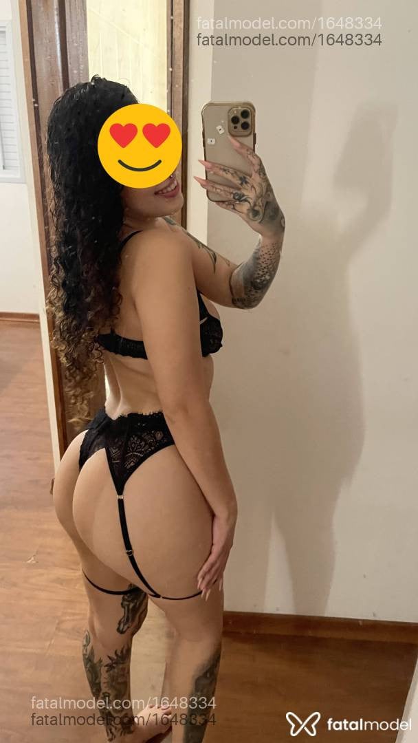 Acompanhante mulher com cabelo castanho de olhos castanhos - Liz Alencar