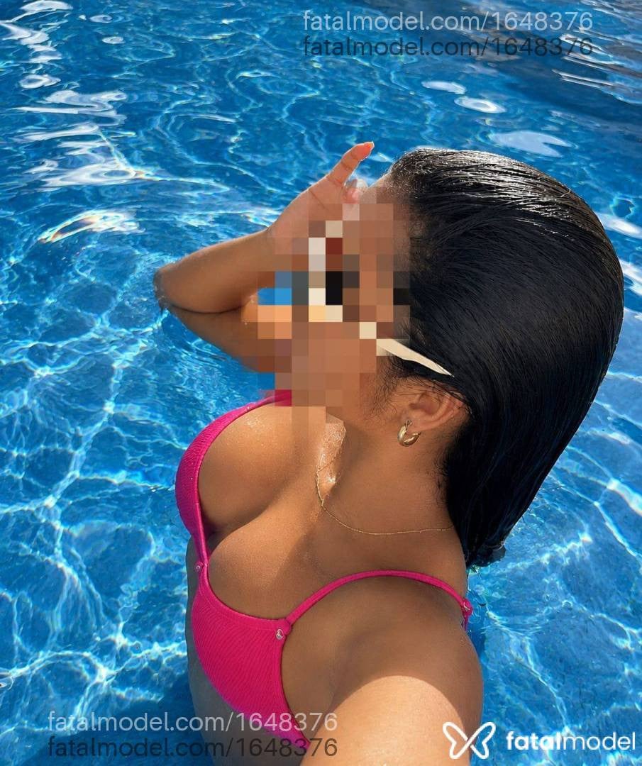 Acompanhante mulher morena (o) de olhos castanhos - Rebeca