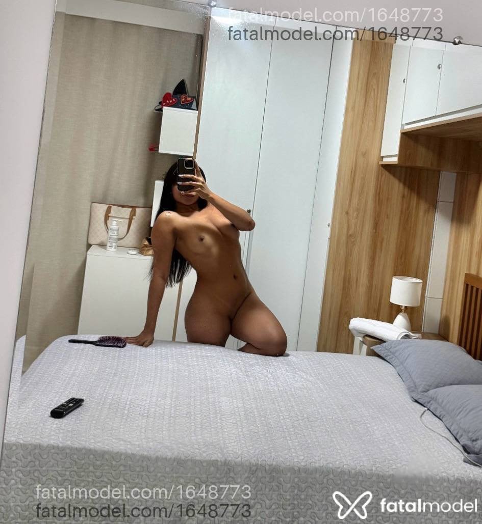 Acompanhante mulher morena (o) de olhos castanhos - Allana