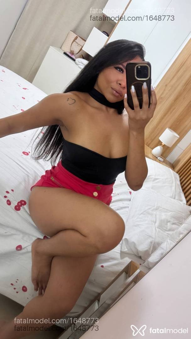 Acompanhante mulher morena (o) de olhos castanhos - Allana