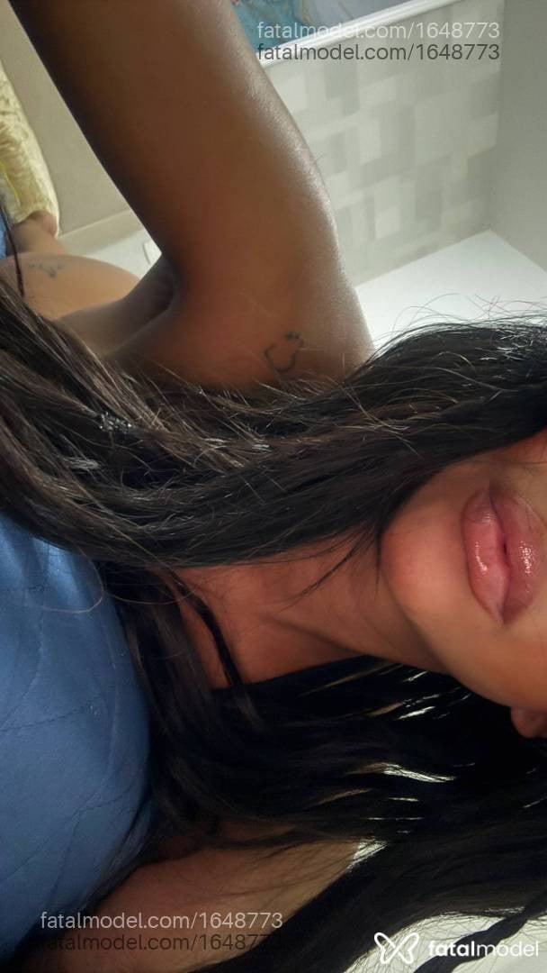 Acompanhante mulher morena (o) de olhos castanhos - Allana