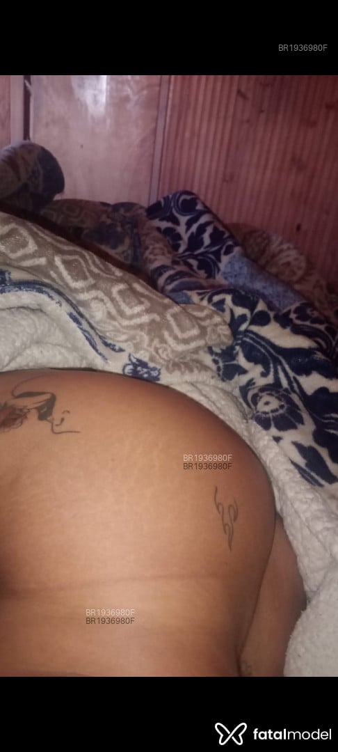 Acompanhante mulher morena (o) de olhos pretos em Sapiranga Acompanhante mulher morena (o) de olhos pretos em Sapiranga - Morena