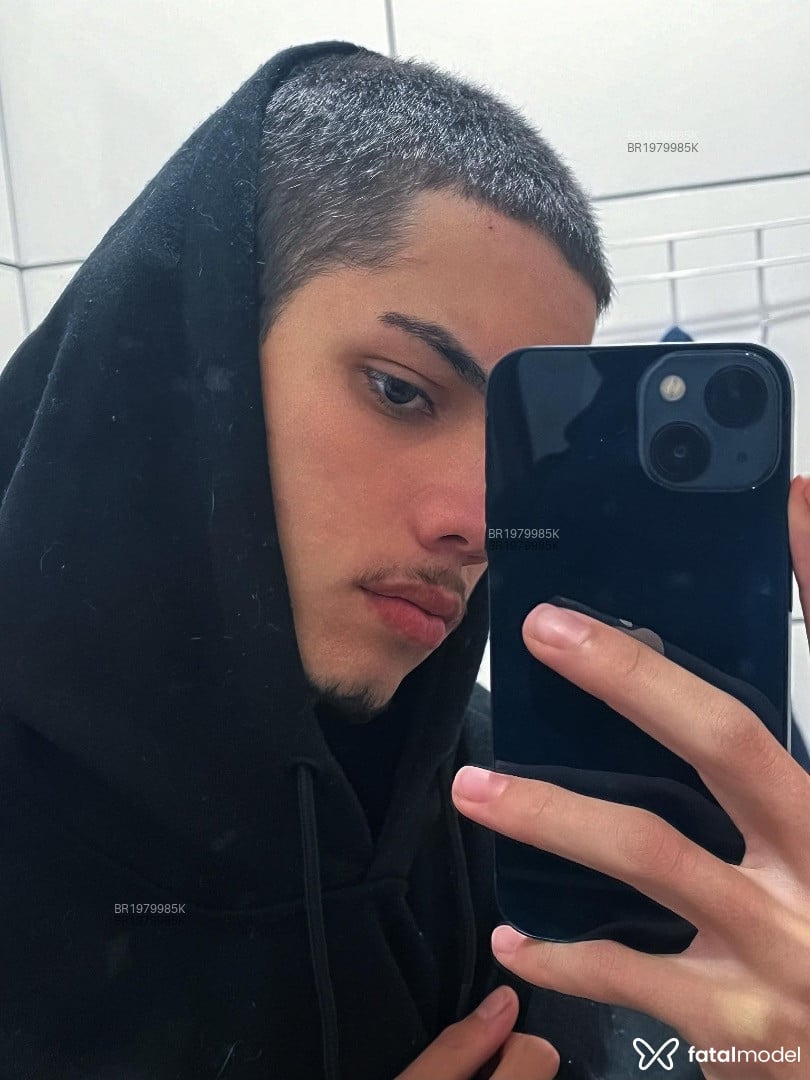 Acompanhante homem com cabelo castanho de olhos castanhos em Bauru - Iago Lima