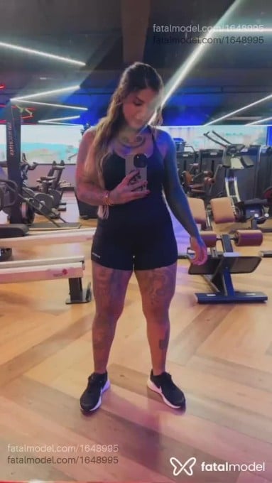 Acompanhante mulher loira (o) de olhos castanhos em São Paulo - Mell