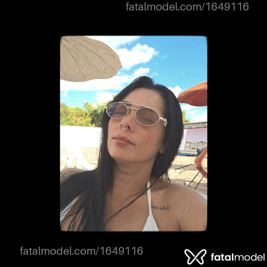 Acompanhante mulher morena (o) de olhos castanhos - Mel Vieira