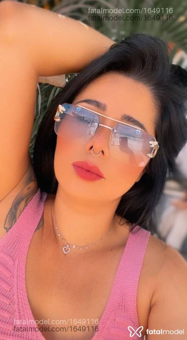 Acompanhante mulher morena (o) de olhos castanhos - Mel Vieira