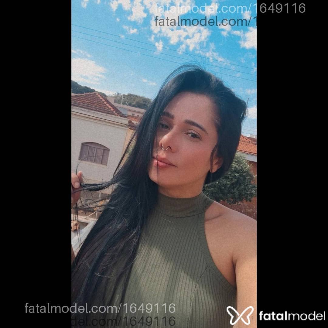 Acompanhante mulher morena (o) de olhos castanhos - Mel Vieira