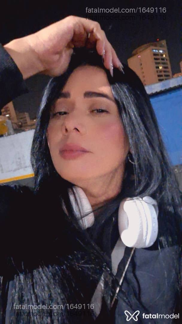 Acompanhante mulher morena (o) de olhos castanhos - Mel Vieira