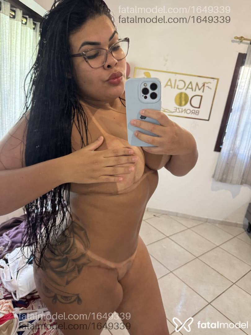 Acompanhante mulher morena (o) de olhos pretos - Raquel Albuquerque