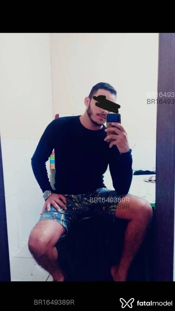 Acompanhante homem morena (o) de olhos castanhos em São José - Diogo