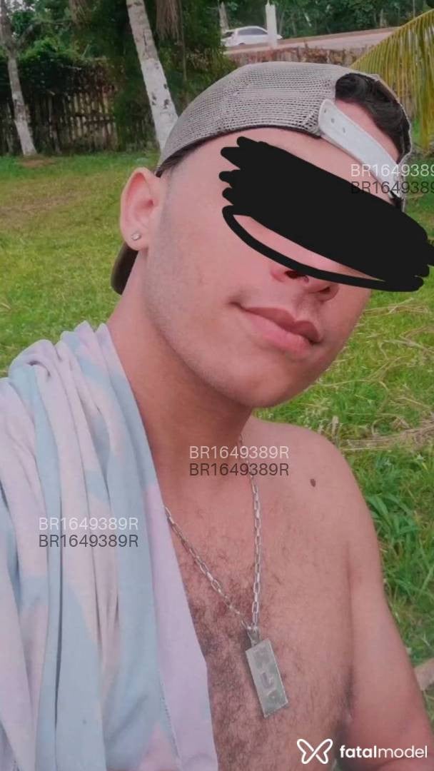 Acompanhante homem morena (o) de olhos castanhos em São José - Diogo