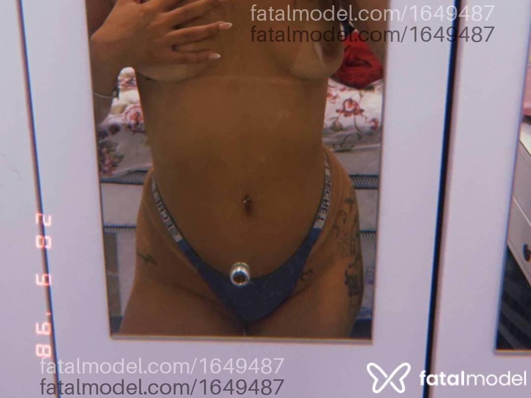 Acompanhante mulher loira (o) de olhos castanhos em Natal - ísis