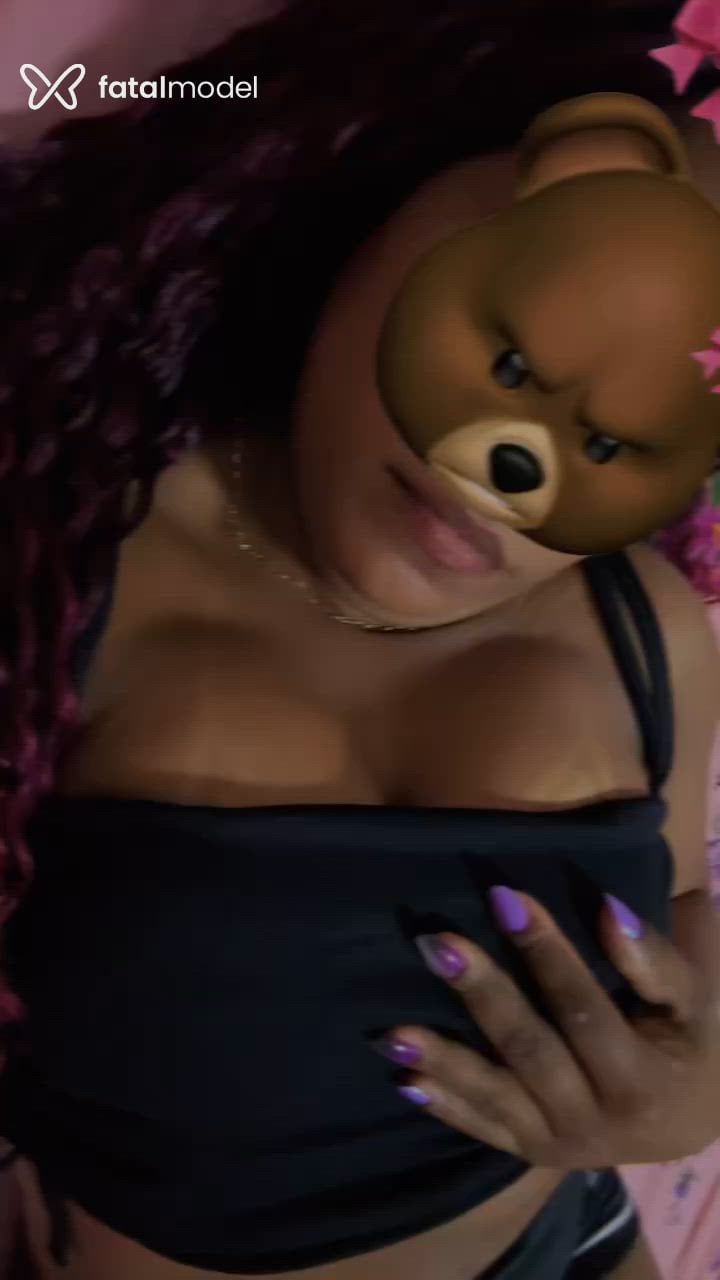 Acompanhante mulher morena (o) de olhos pretos - Tiana Oliveira Acompanhante mulher morena (o) de olhos pretos - Tiana Oliveira