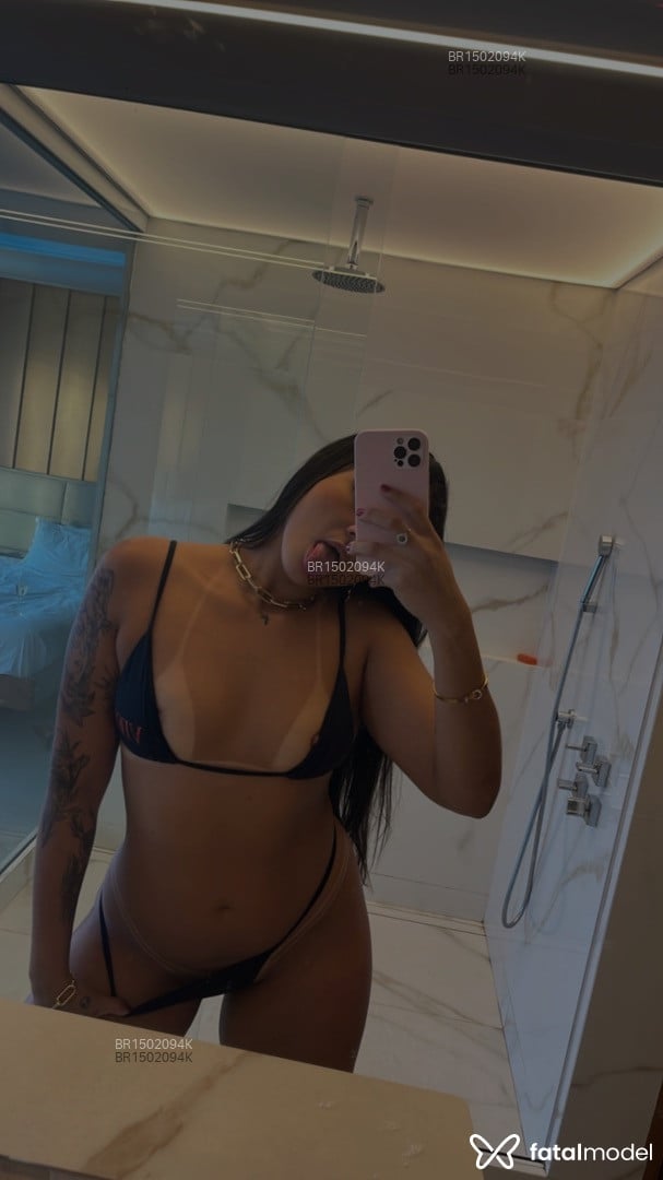 Acompanhante mulher com cabelo castanho de olhos castanhos em Rio de Janeiro - Mari Pahinni
