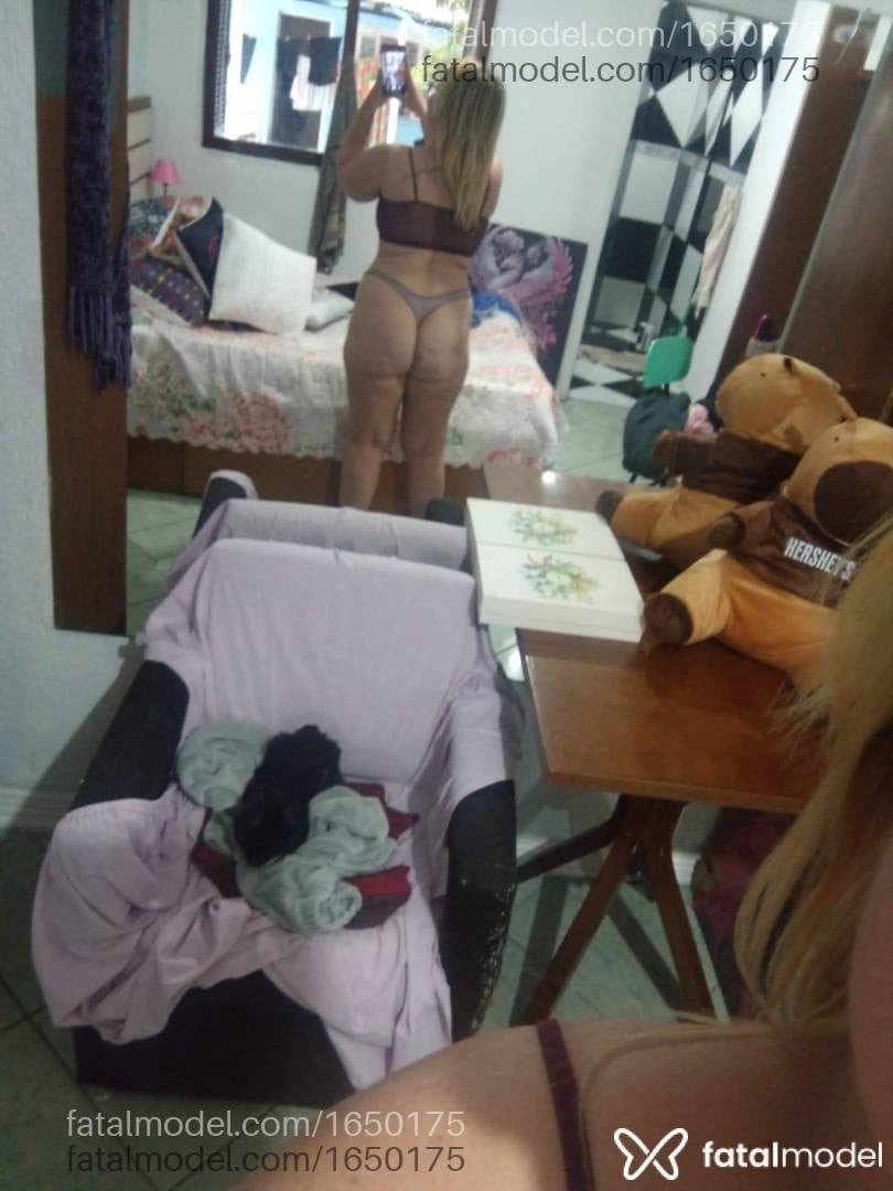 Acompanhante mulher loira (o) de olhos mel em Cachoeirinha - Angélica