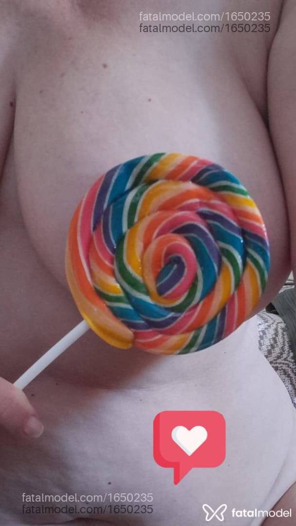 Acompanhante mulher com cabelo castanho de olhos castanhos - Karen Bianco