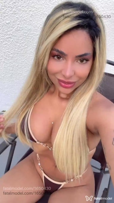Acompanhante mulher loira (o) de olhos mel em Sinop - Jade Passione