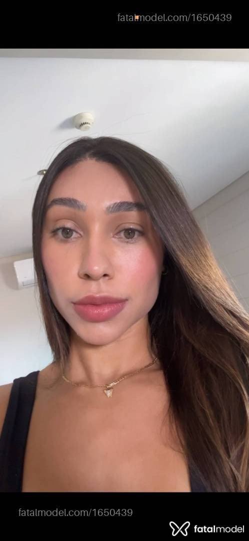 Acompanhante mulher com cabelo castanho de olhos verdes em Ribeirão Preto - Luana Ferraz