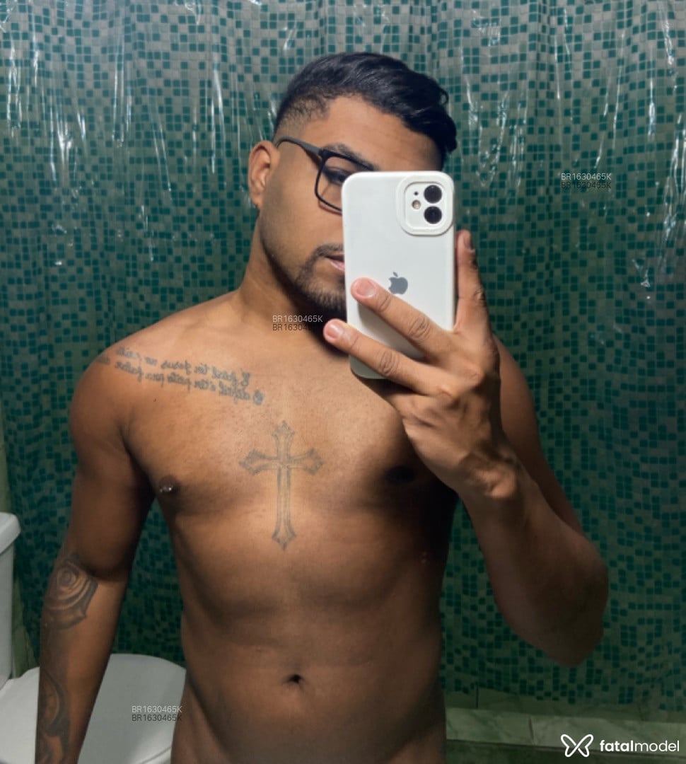 Acompanhante homem morena (o) de olhos castanhos em Nova Iguaçu - Bruno