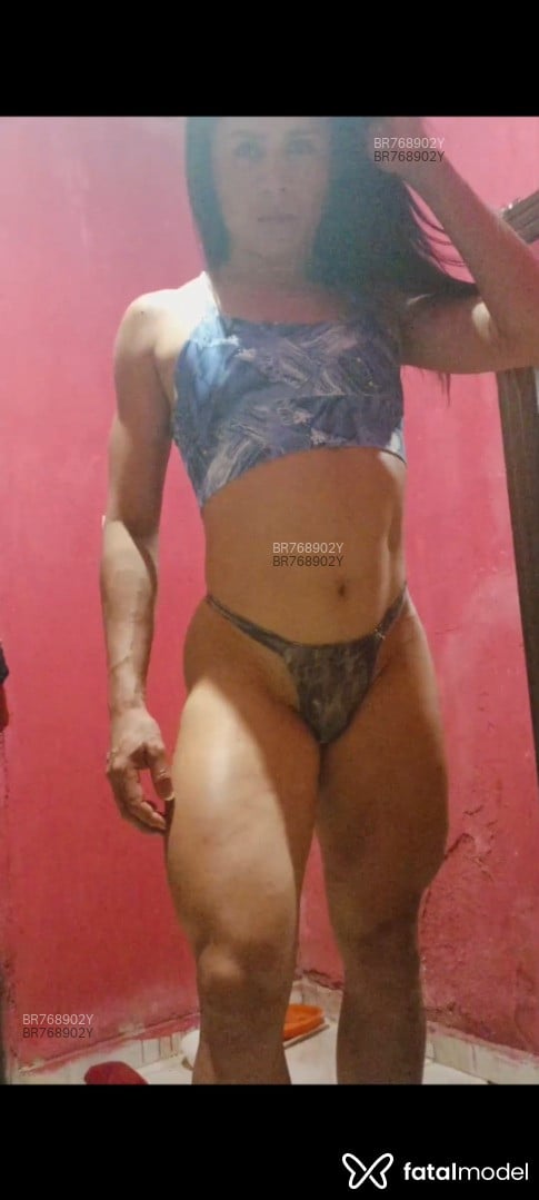 Acompanhante travesti com cabelo castanho de olhos castanhos em Ibiapina - Tiffany