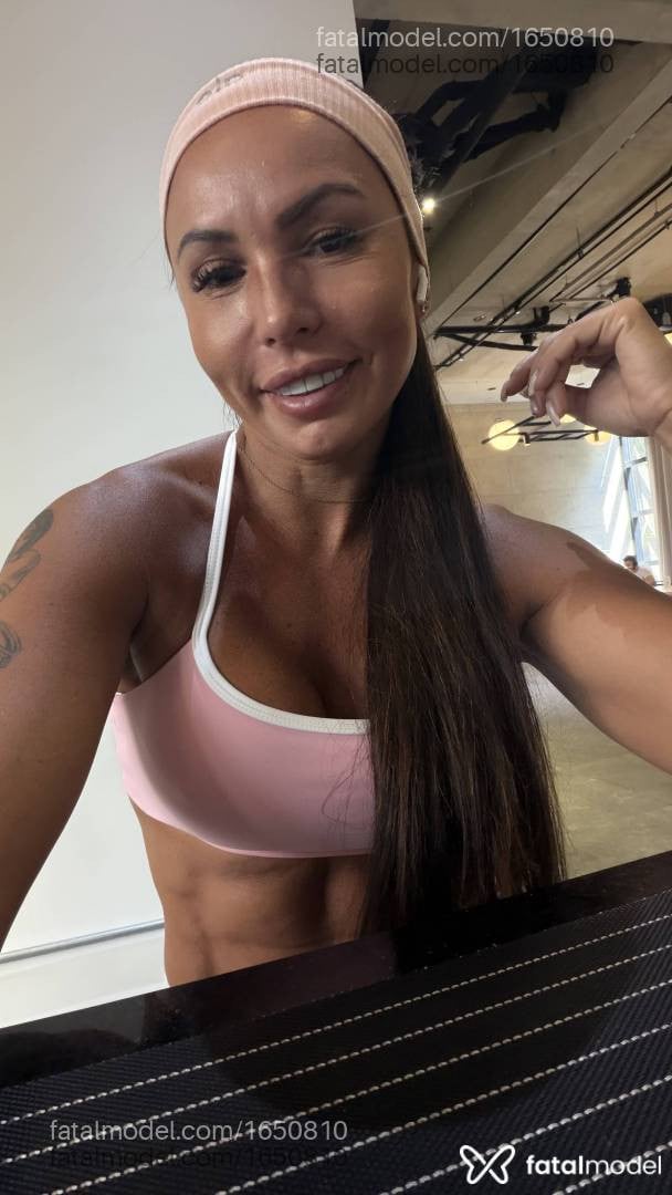 Acompanhante mulher morena (o) de olhos pretos em São Paulo - Jade