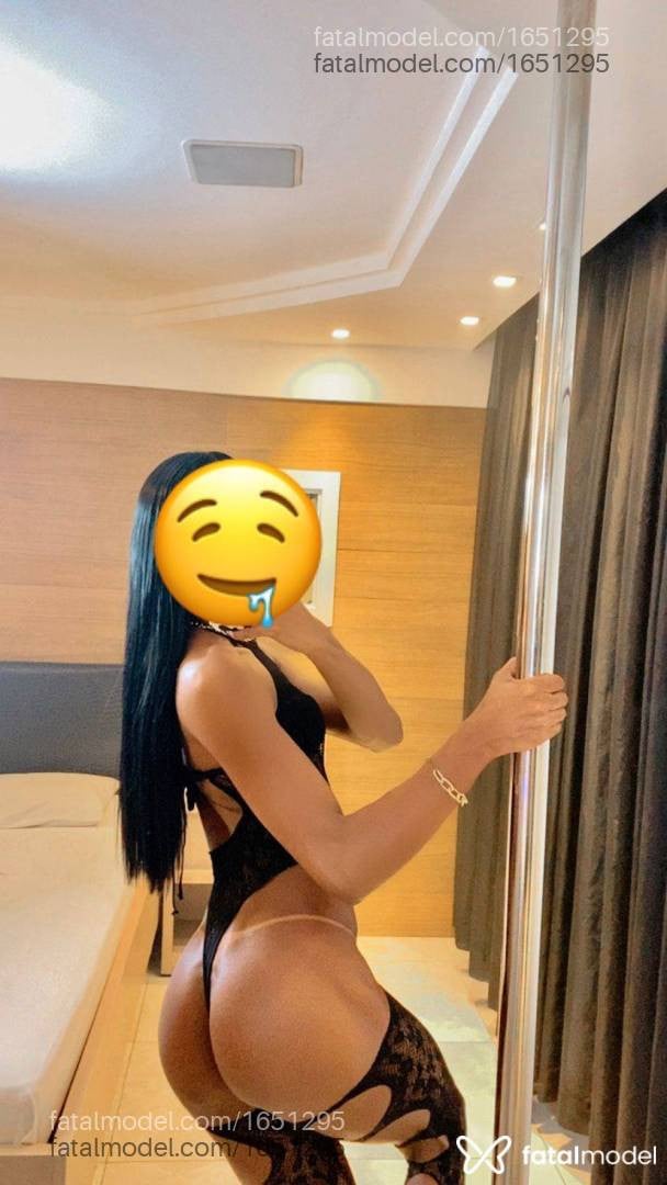Acompanhante mulher trans morena (o) de olhos castanhos em Virtual - Lara