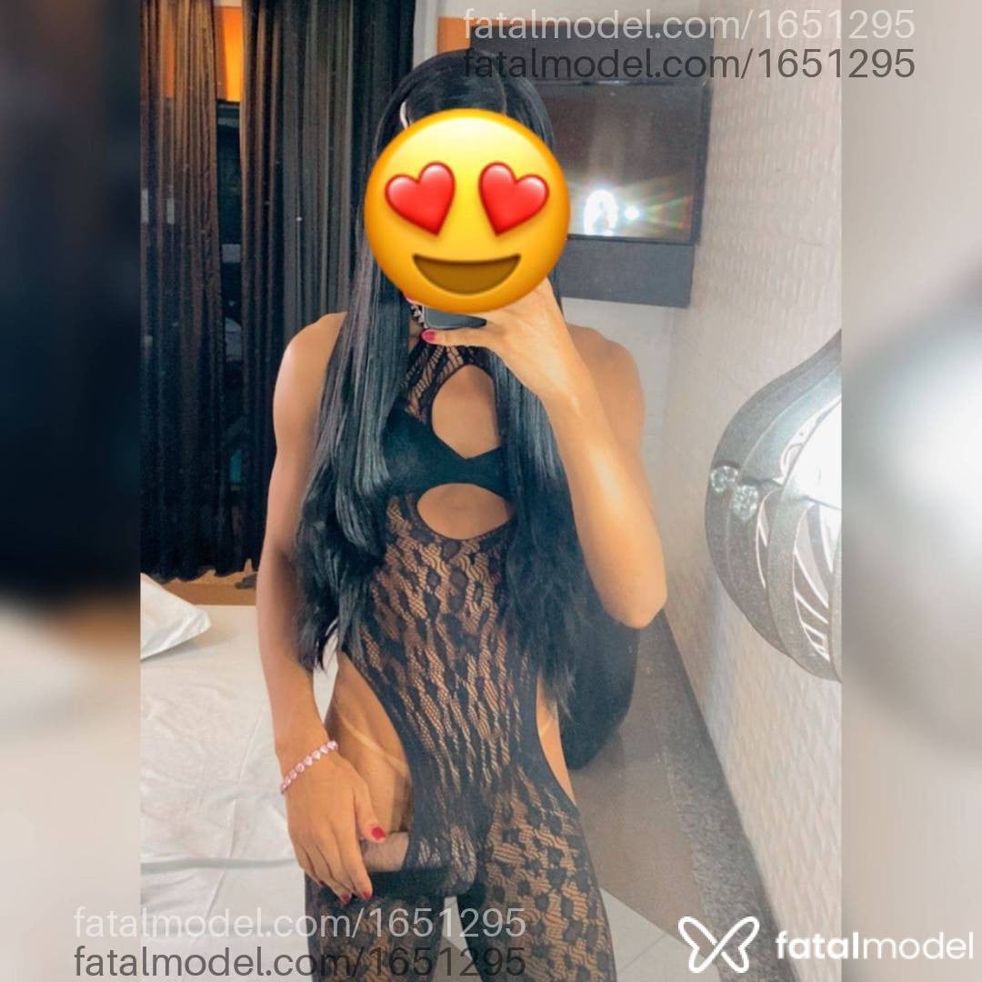 Acompanhante mulher trans morena (o) de olhos castanhos em Virtual - Lara
