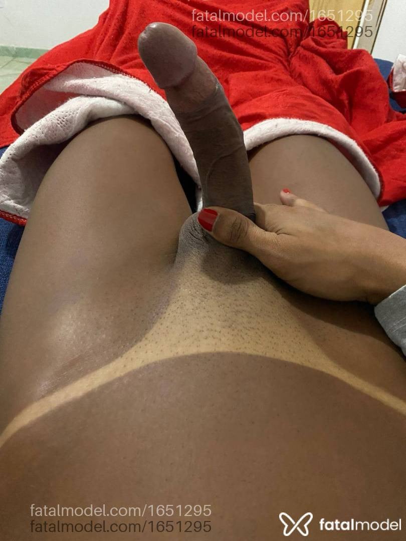 Acompanhante mulher trans morena (o) de olhos castanhos - Lara Acompanhante mulher trans morena (o) de olhos castanhos - Lara