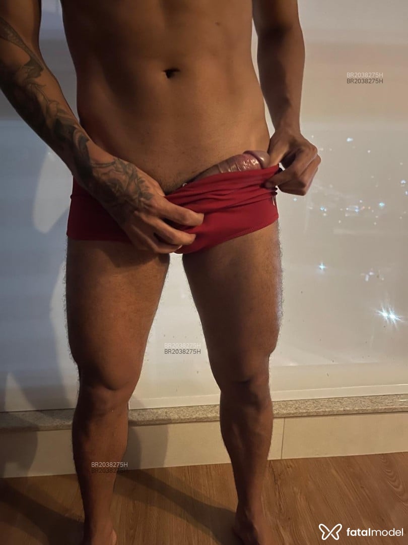 Acompanhante homem com cabelo castanho de olhos castanhos em São Paulo Acompanhante homem com cabelo castanho de olhos castanhos em São Paulo - Maycon Nicola