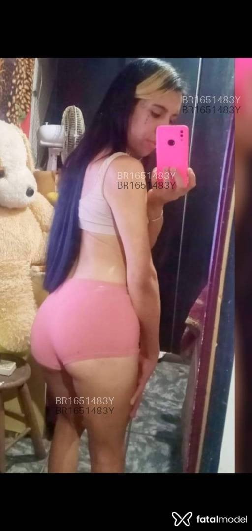 Acompanhante mulher trans com cabelo castanho de olhos castanhos em Belo Horizonte - Anabella cristina